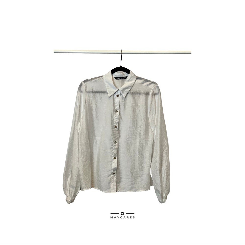 WHITE FRONT BUTTONS BASIC SHIRT WITH RINGSTONE